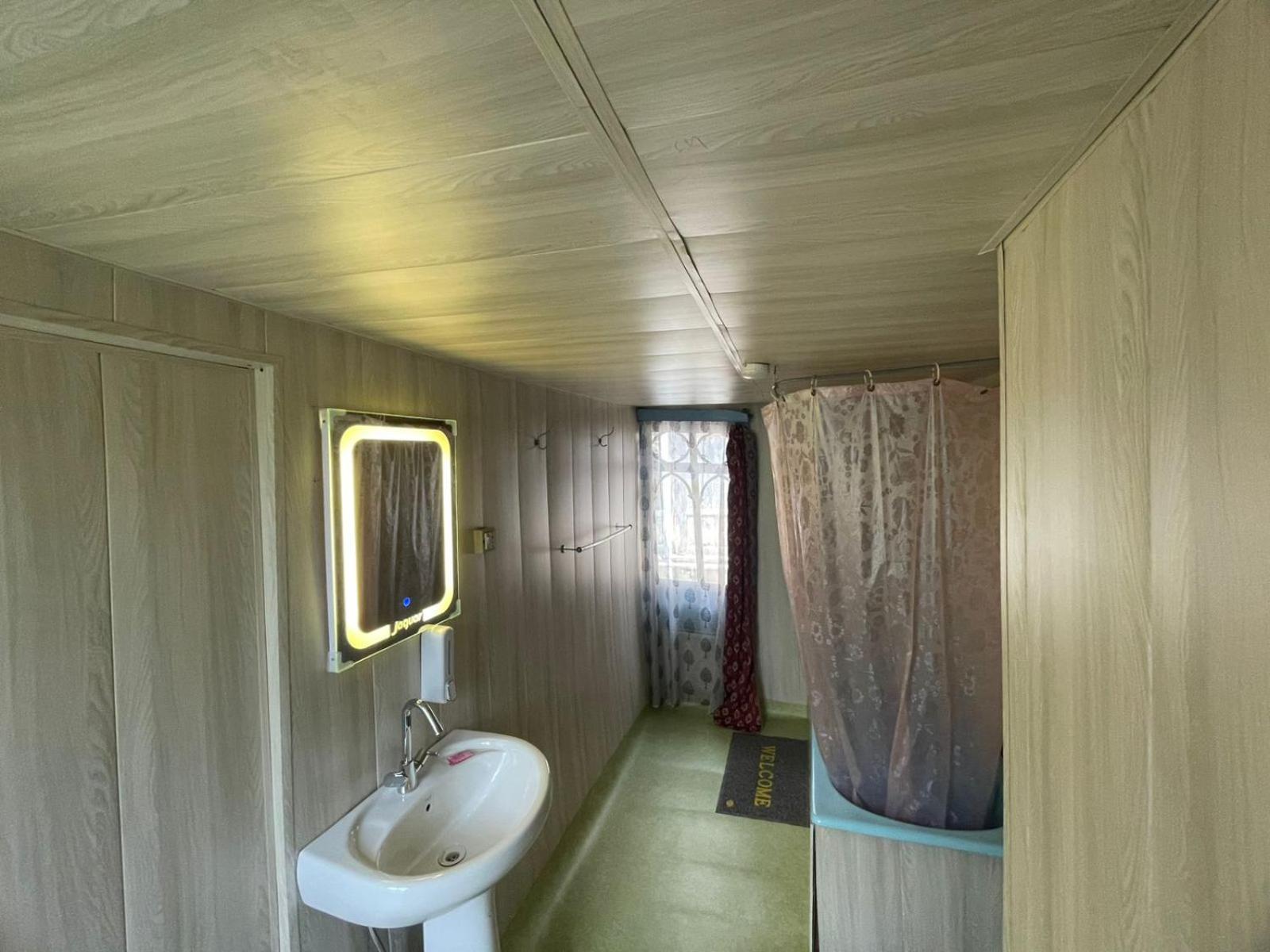 Dilnaaz Group Of Houseboats Hotel ศรีนาการ์ ภายนอก รูปภาพ